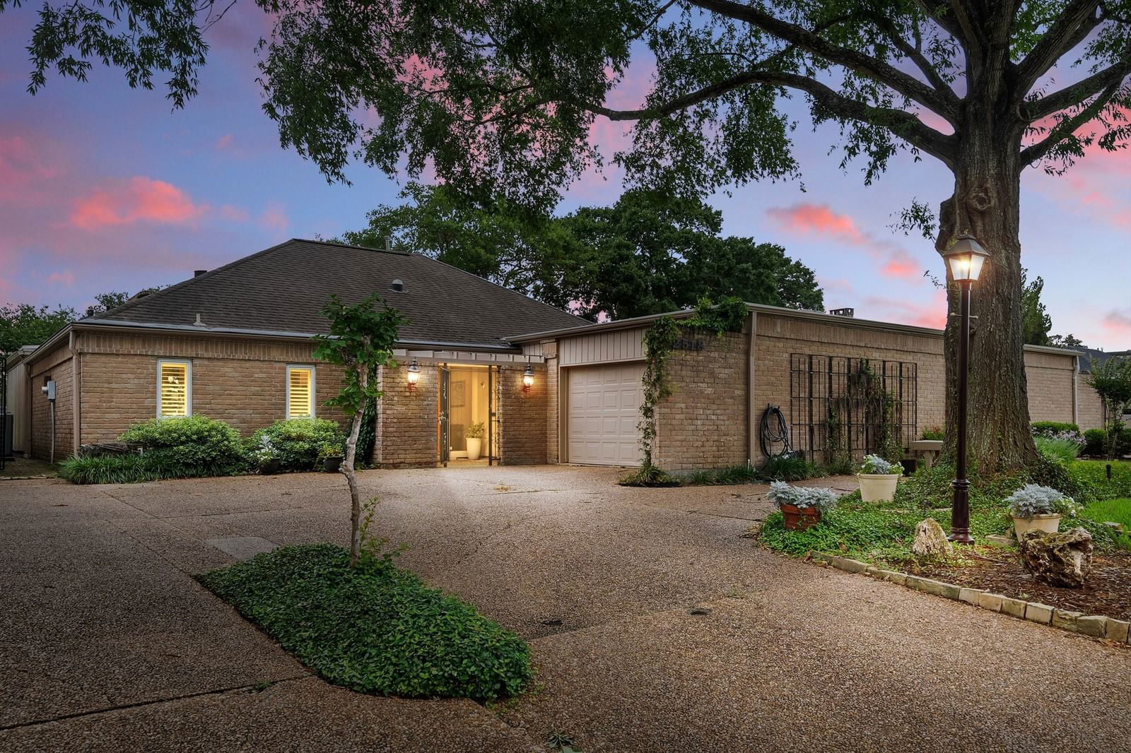 Real estate property located at 2518 Country Club, Fort Bend, Sugar Creek, Sugar Land, TX, US