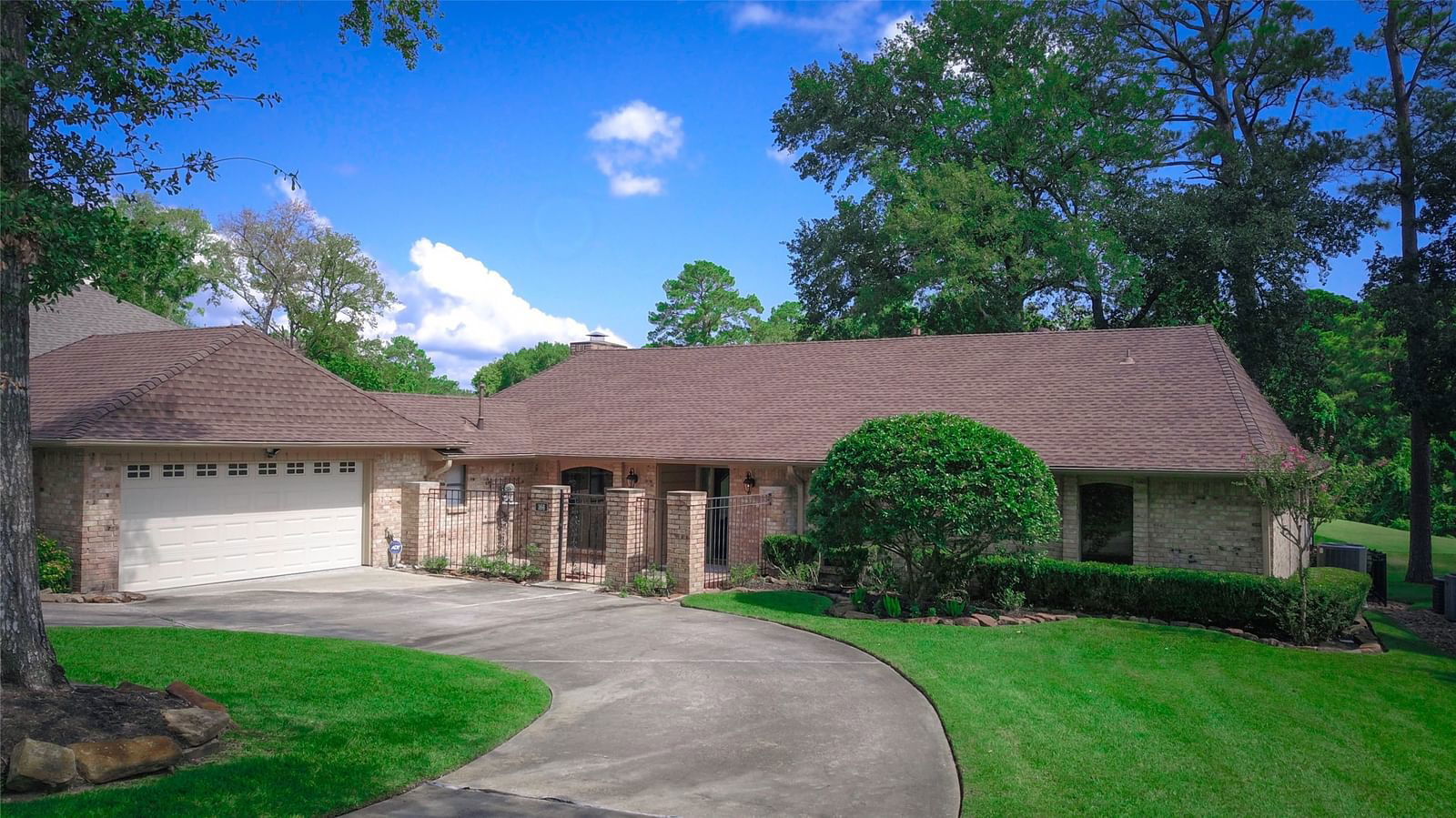 Real estate property located at 166 April Waters, Montgomery, April Sound, Conroe, TX, US