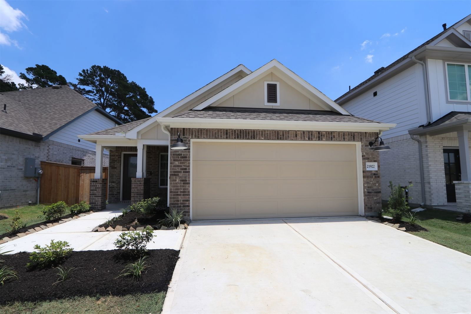 Real estate property located at 21922 Burgos Plaza, Harris, Sorella, Tomball, TX, US