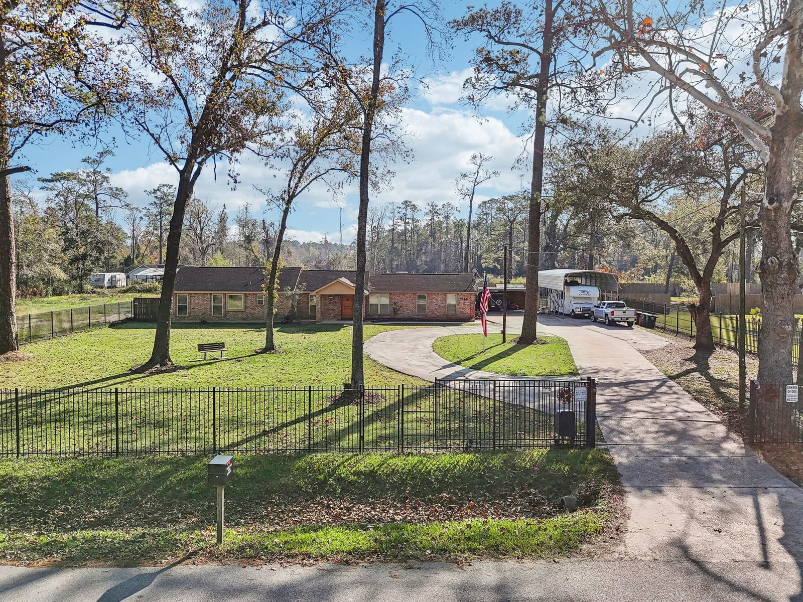 Real estate property located at 7126 Bender, Harris, Charpiot Addn/ Bender Rd-2405.00, Houston, TX, US