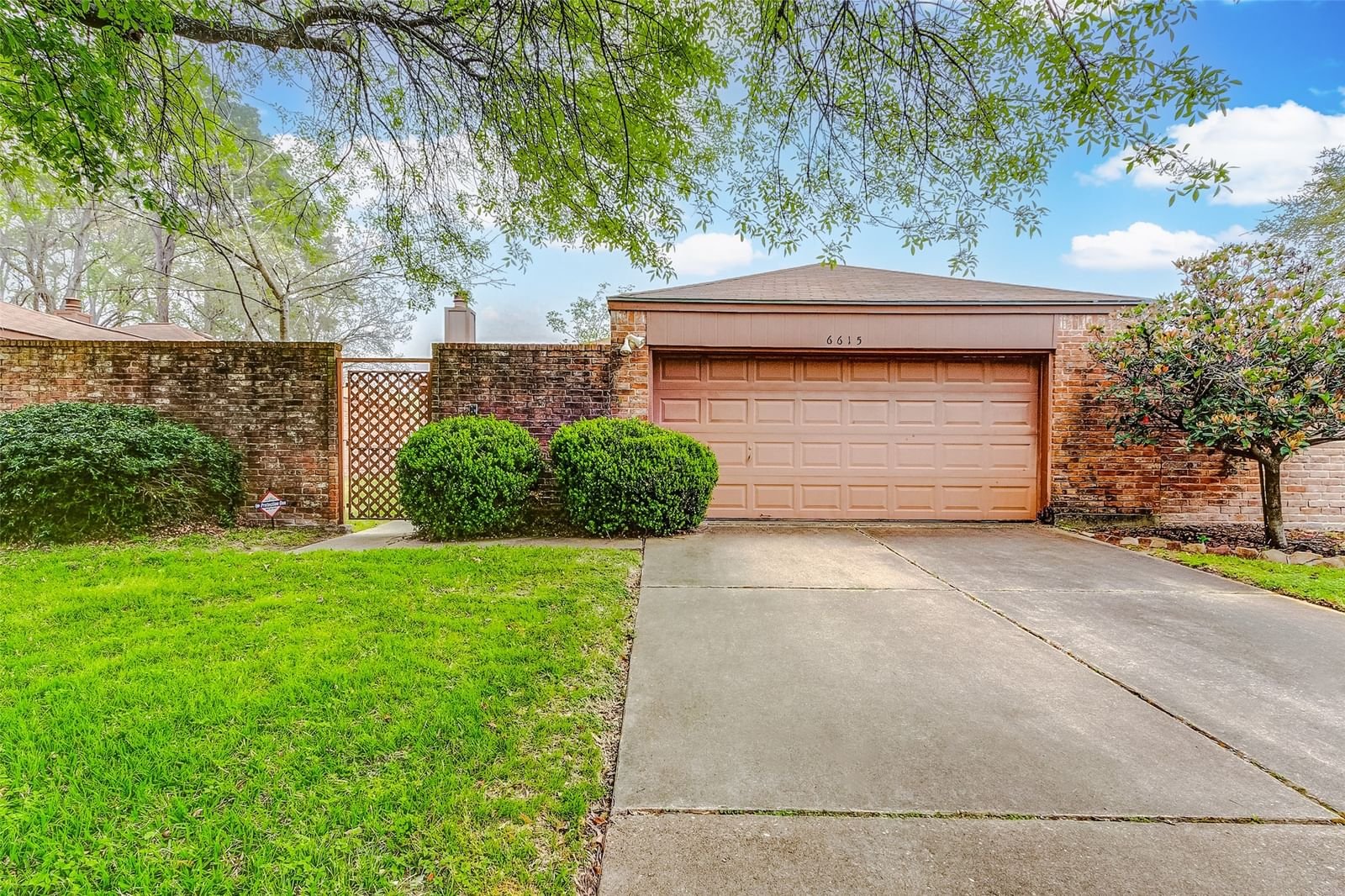 Real estate property located at 6615 Ambler Drive, Harris, Woodbriar Place, Spring, TX, US