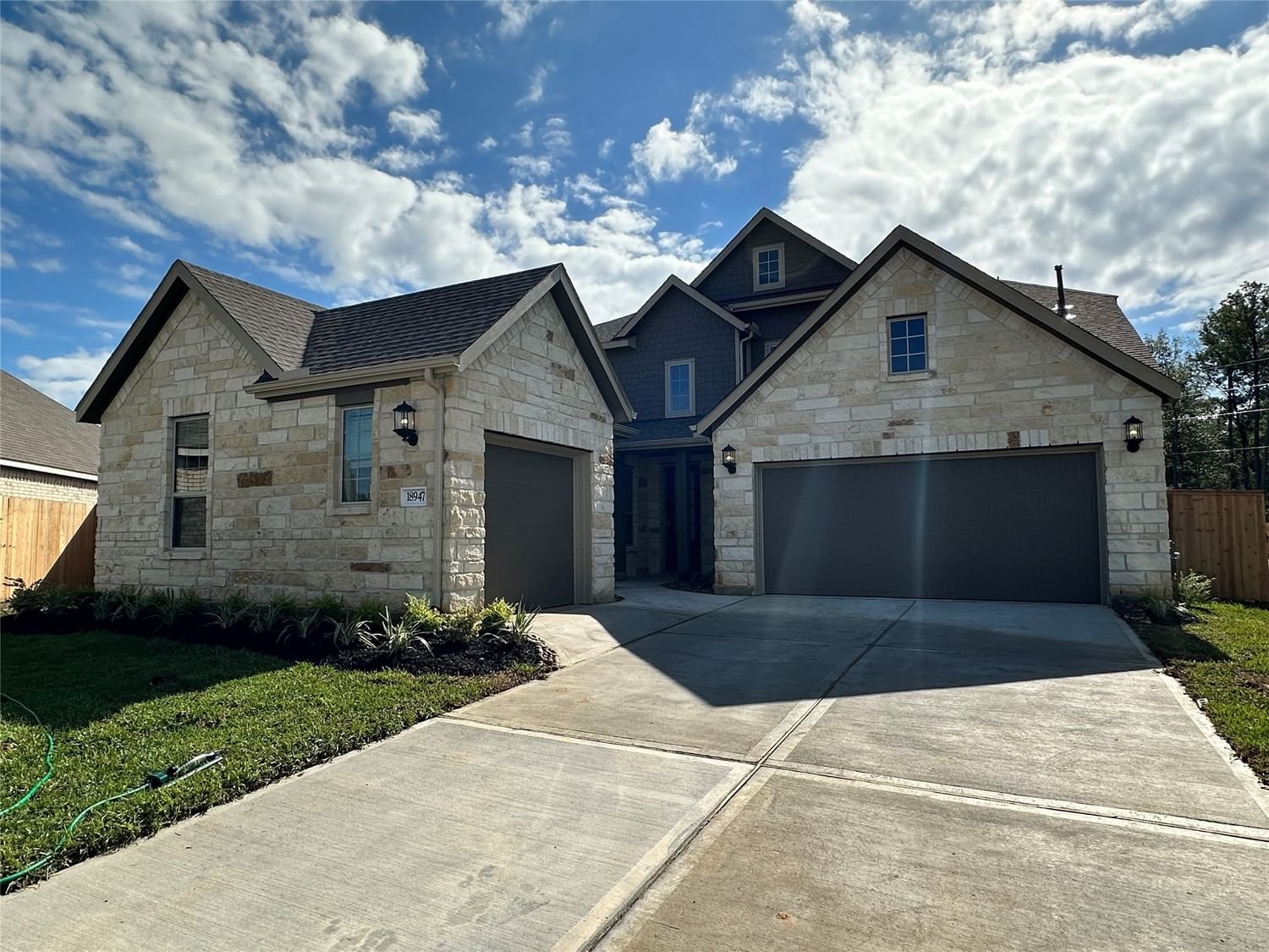 Real estate property located at 18947 Eliza Creek, Montgomery, New Caney, TX, US
