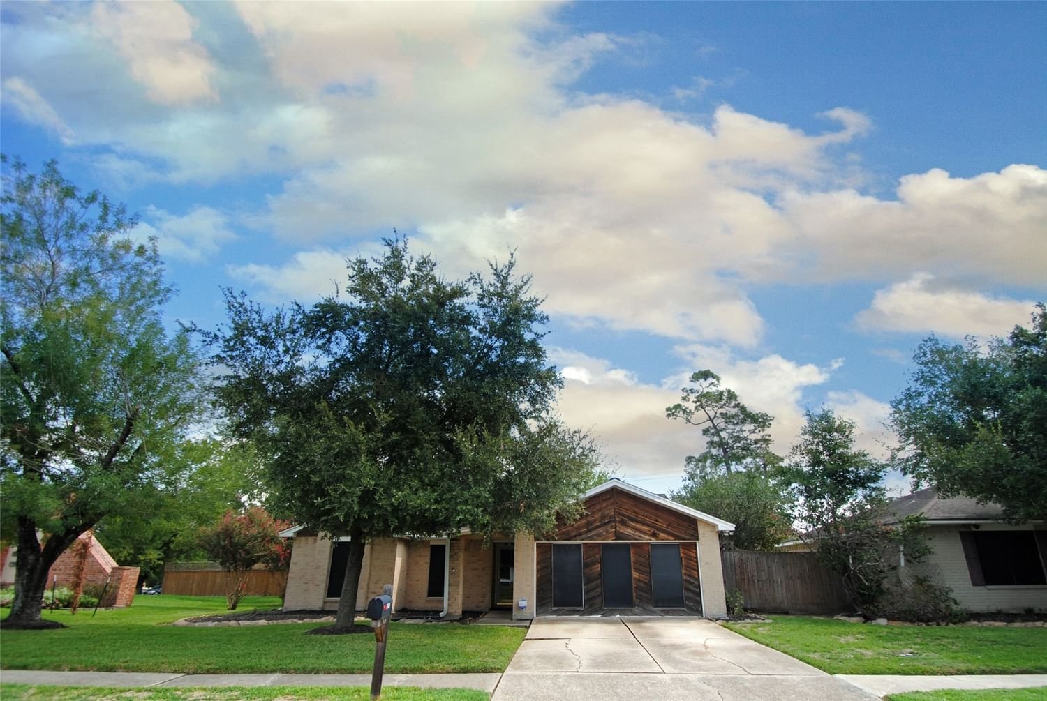 Real estate property located at 1346 Castle Glen, Harris, Sterling Green Sec 06, Houston, TX, US