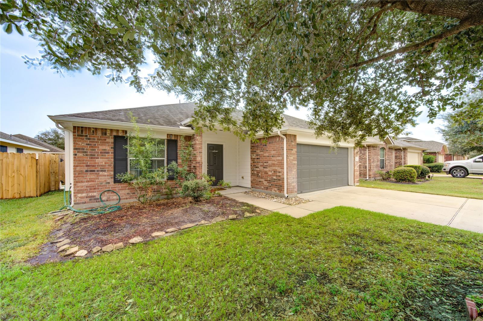 Real estate property located at 10910 Barker Gate, Harris, Riata West, Cypress, TX, US