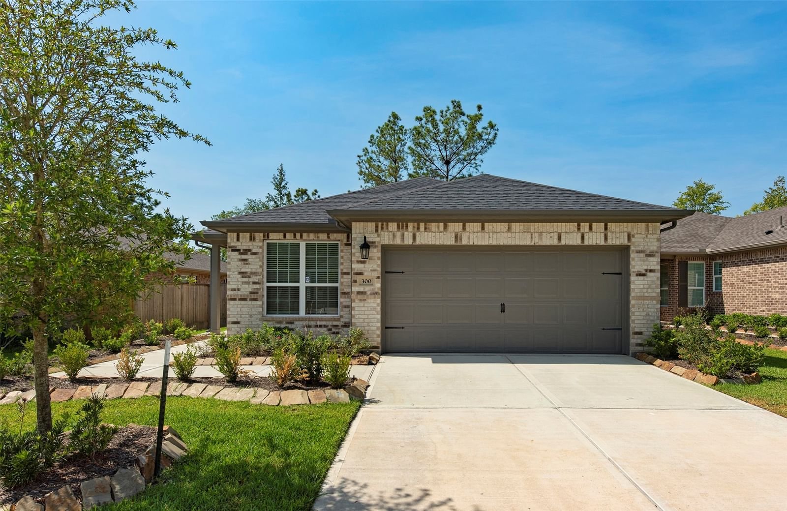 Real estate property located at 300 Stargazer Lily, Montgomery, Bonterra At Woodforest 10, Montgomery, TX, US