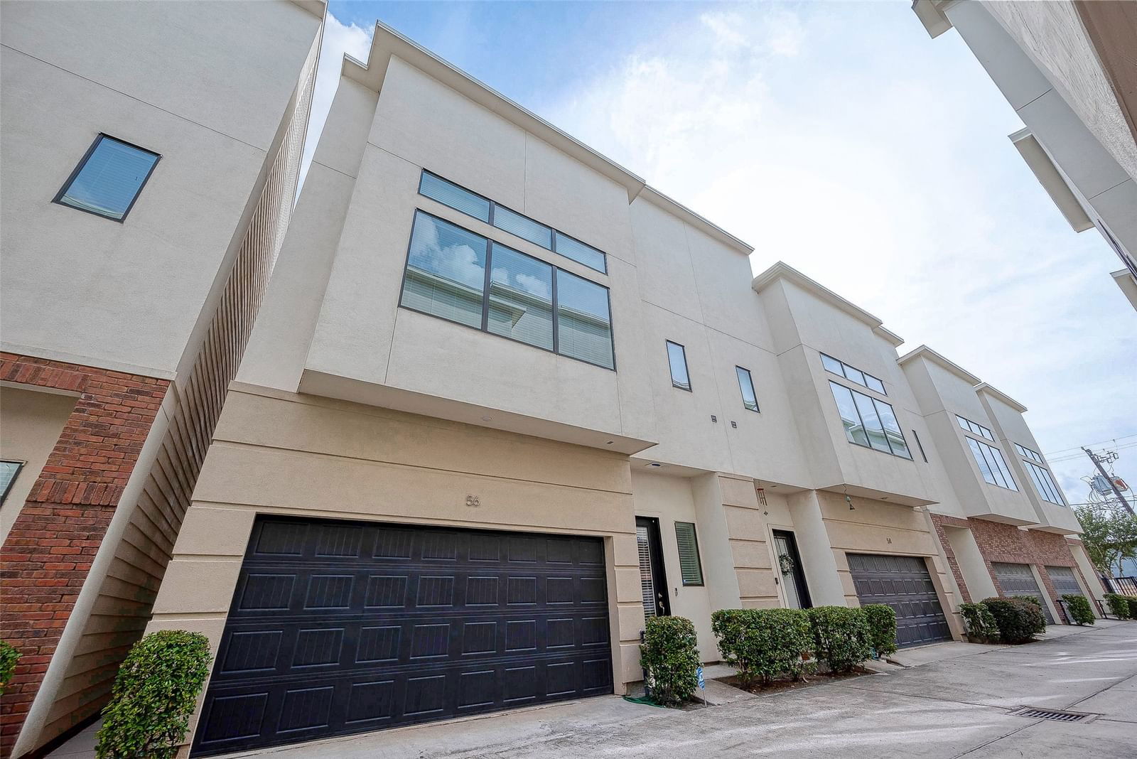 Real estate property located at 56 Hutcheson, Harris, Eado Square, Houston, TX, US