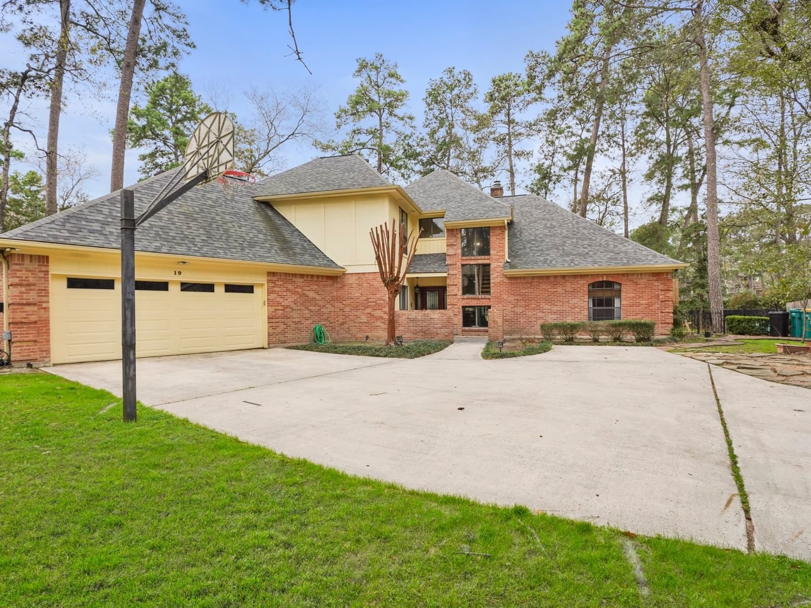 Real estate property located at 19 Cedarwing, Montgomery, Wdlnds Village Grogans Ml 32, The Woodlands, TX, US
