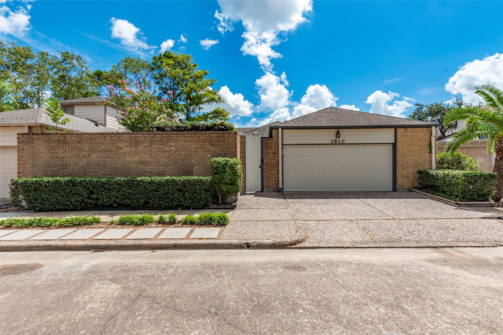 Real estate property located at 1810 Linfield, Harris, University Green Sec 03, Houston, TX, US