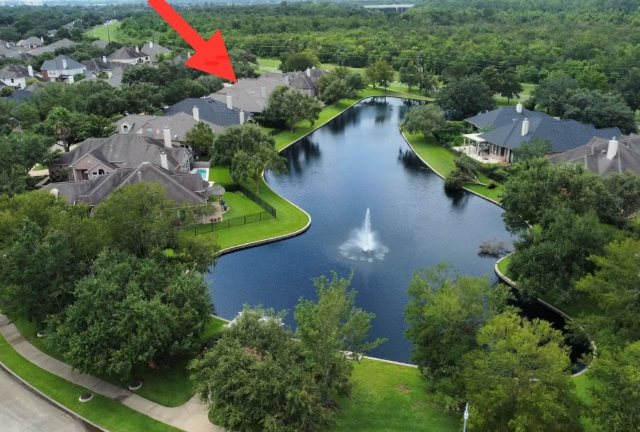 Real estate property located at 8723 Rippling Water, Fort Bend, Greatwood Lakecrest, Sugar Land, TX, US