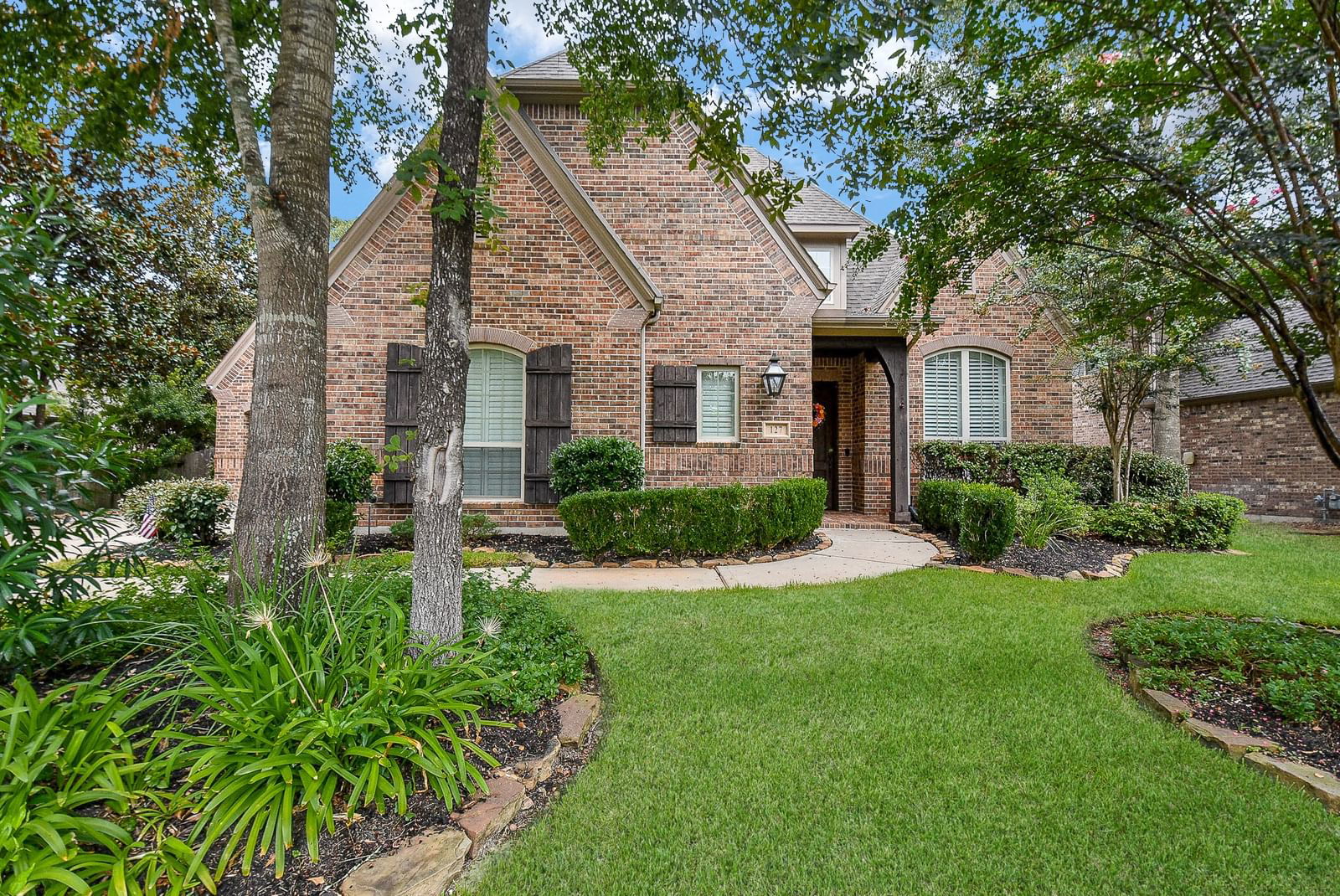 Real estate property located at 127 Stonehedge, Montgomery, Woodforest, Montgomery, TX, US