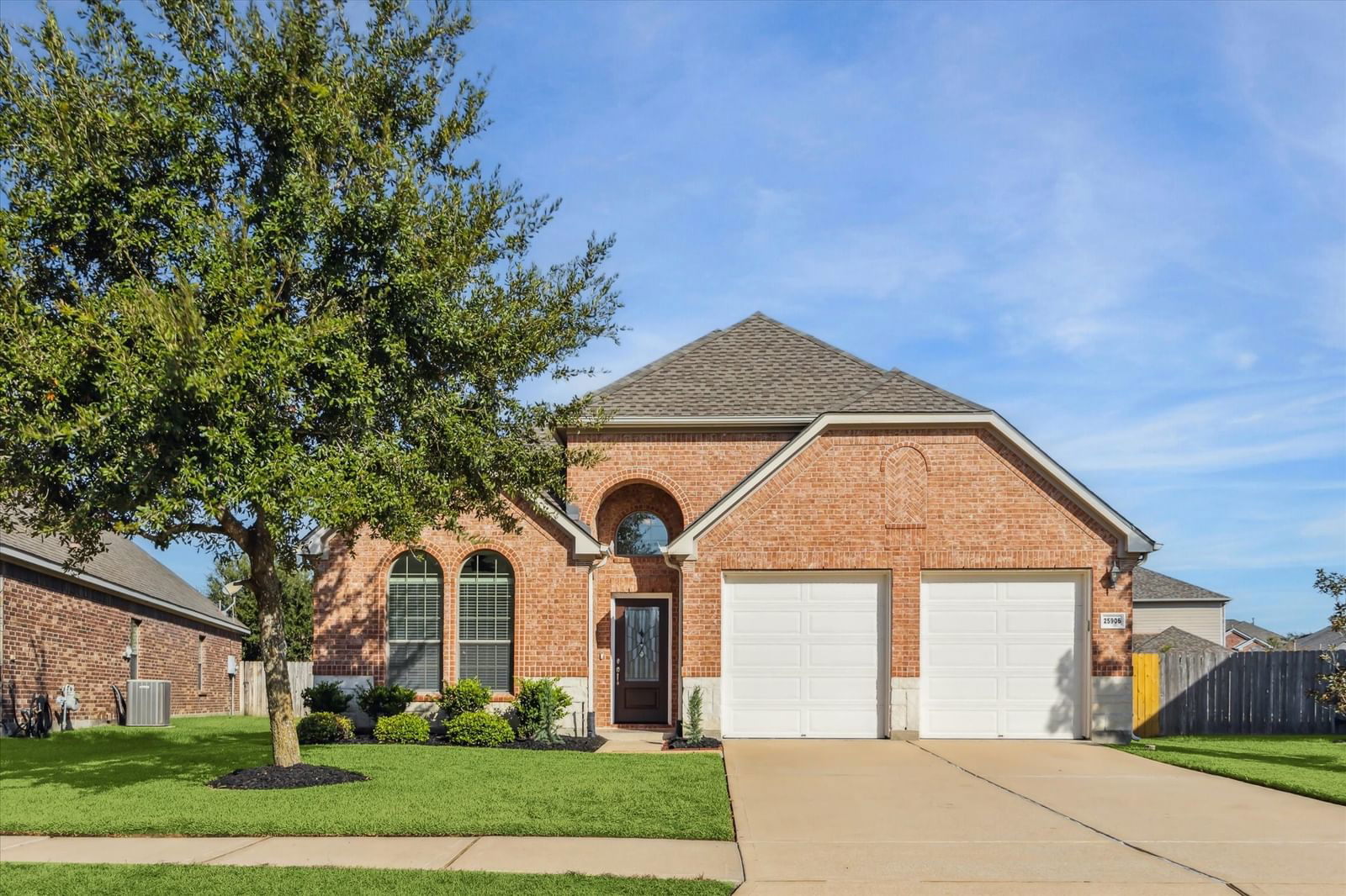 Real estate property located at 25906 Westbourne Drive, Fort Bend, King Lakes, Katy, TX, US