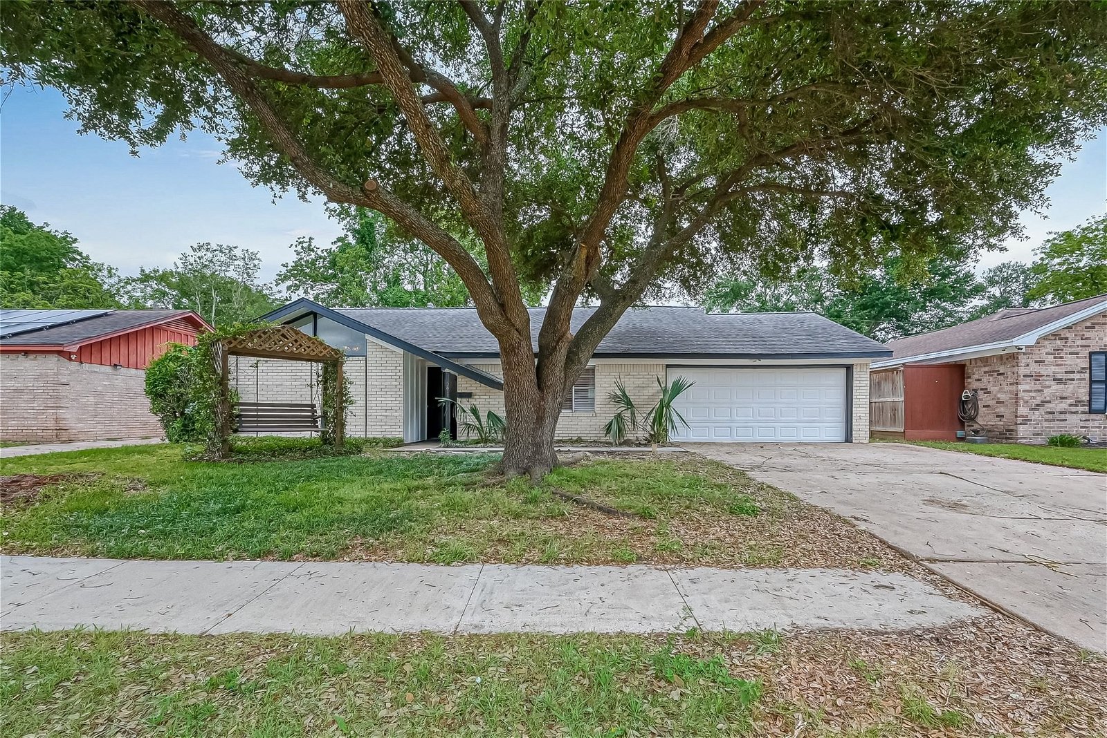 Real estate property located at 5811 Birchmont, Harris, Forest West Sec 01, Houston, TX, US