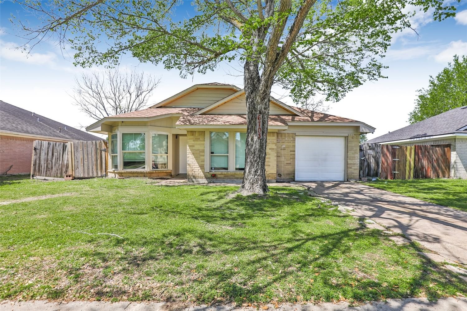Real estate property located at 6703 New World, Harris, Settlers Village Sec 01 R/P, Katy, TX, US