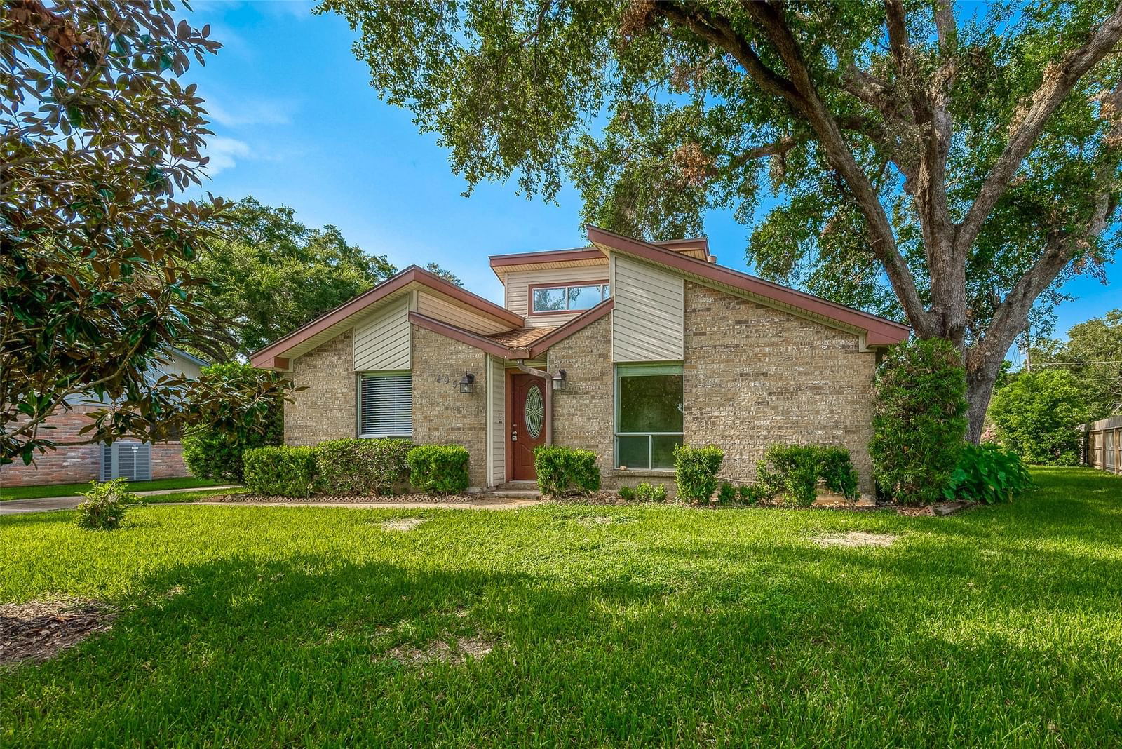 Real estate property located at 405 Narcissus, Brazoria, Bending Oaks Lake Jackson, Lake Jackson, TX, US