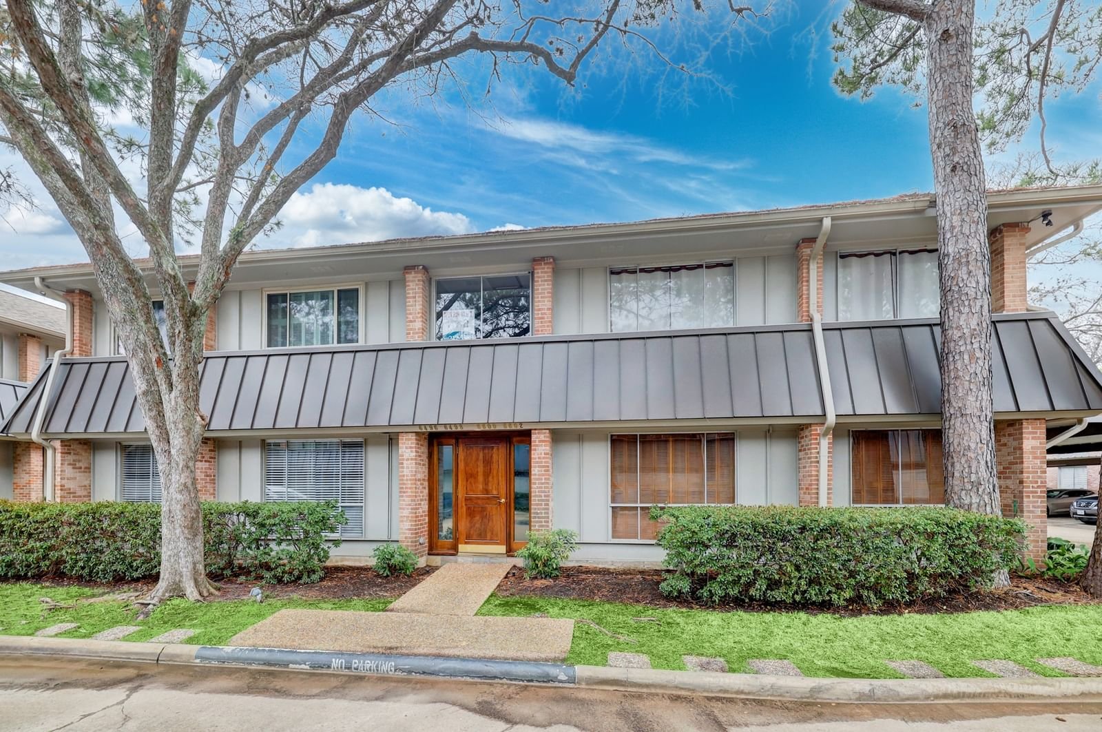 Real estate property located at 6498 Bayou Glen #6498, Harris, KERRY GLEN COND 2, Houston, TX, US