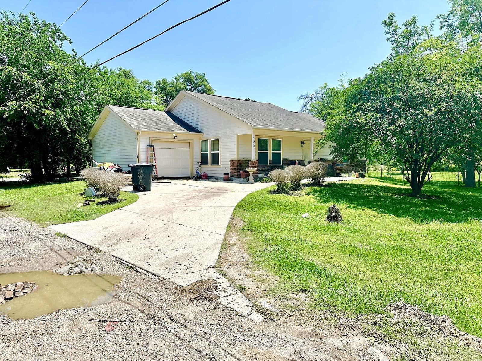 Real estate property located at 5220 Bayou, Harris, Benjamin Barrow Surv Abs 123, Baytown, TX, US