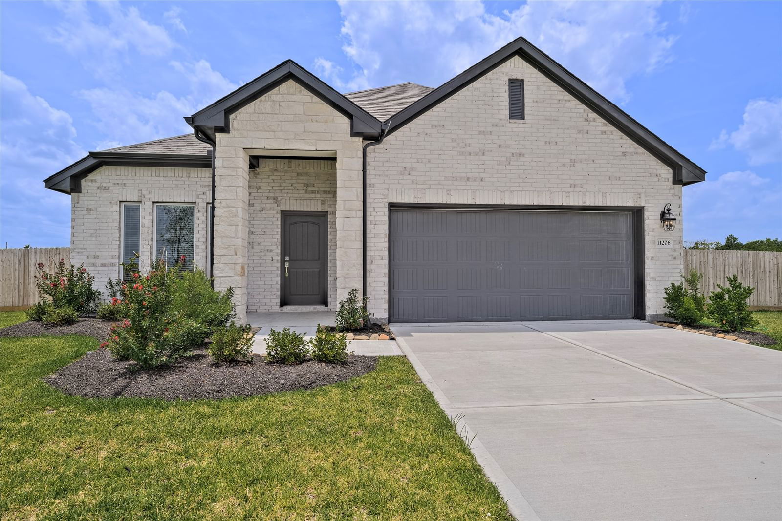 Real estate property located at 11118 Youngquist, Chambers, Mont Belvieu, TX, US
