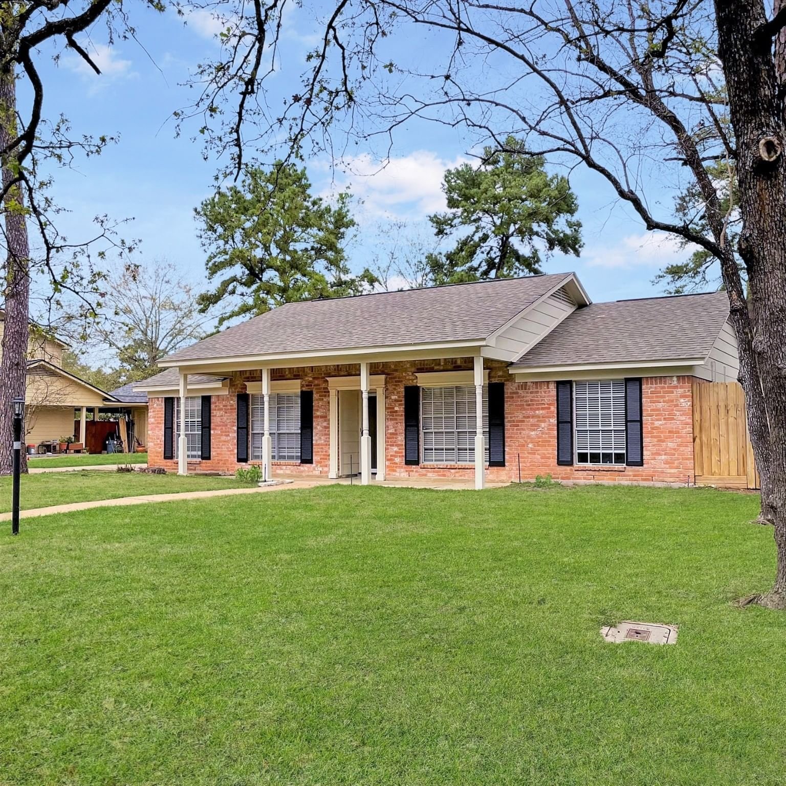 Real estate property located at 8210 Roebourne, Harris, Prestonwood Forest Sec 04 R/P, Houston, TX, US