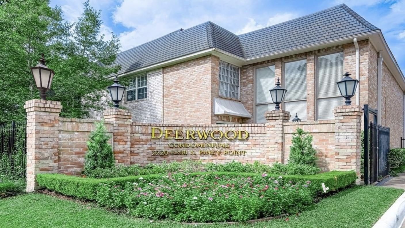 Real estate property located at 2230 Piney Point #118, Harris, Deerwood Gardens Condo, Houston, TX, US