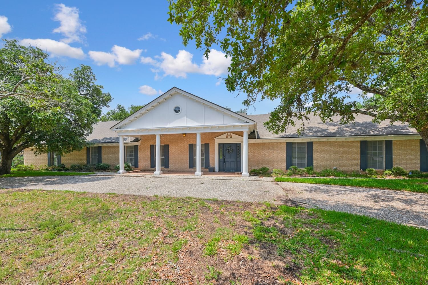 Real estate property located at 1205 Broadmoor, Brazos, Briargrove Ph 2, Bryan, TX, US