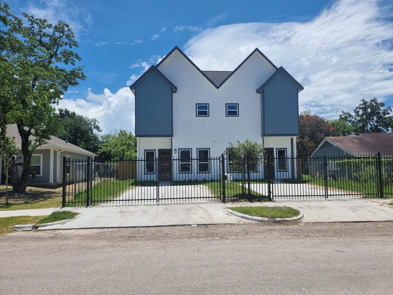 Real estate property located at 4614 Galesburg A/B, Harris, South Sunnyside Court, Houston, TX, US