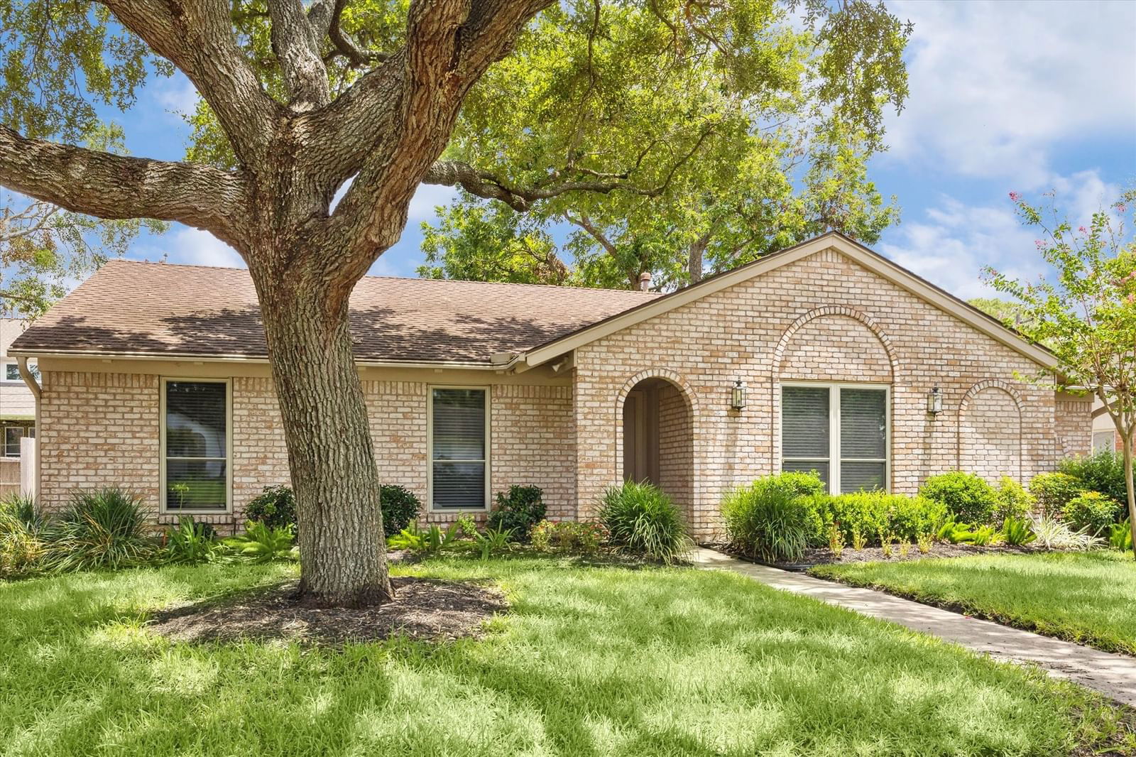 Real estate property located at 5742 Cheltenham, Harris, Maplewood North Sec 02, Houston, TX, US