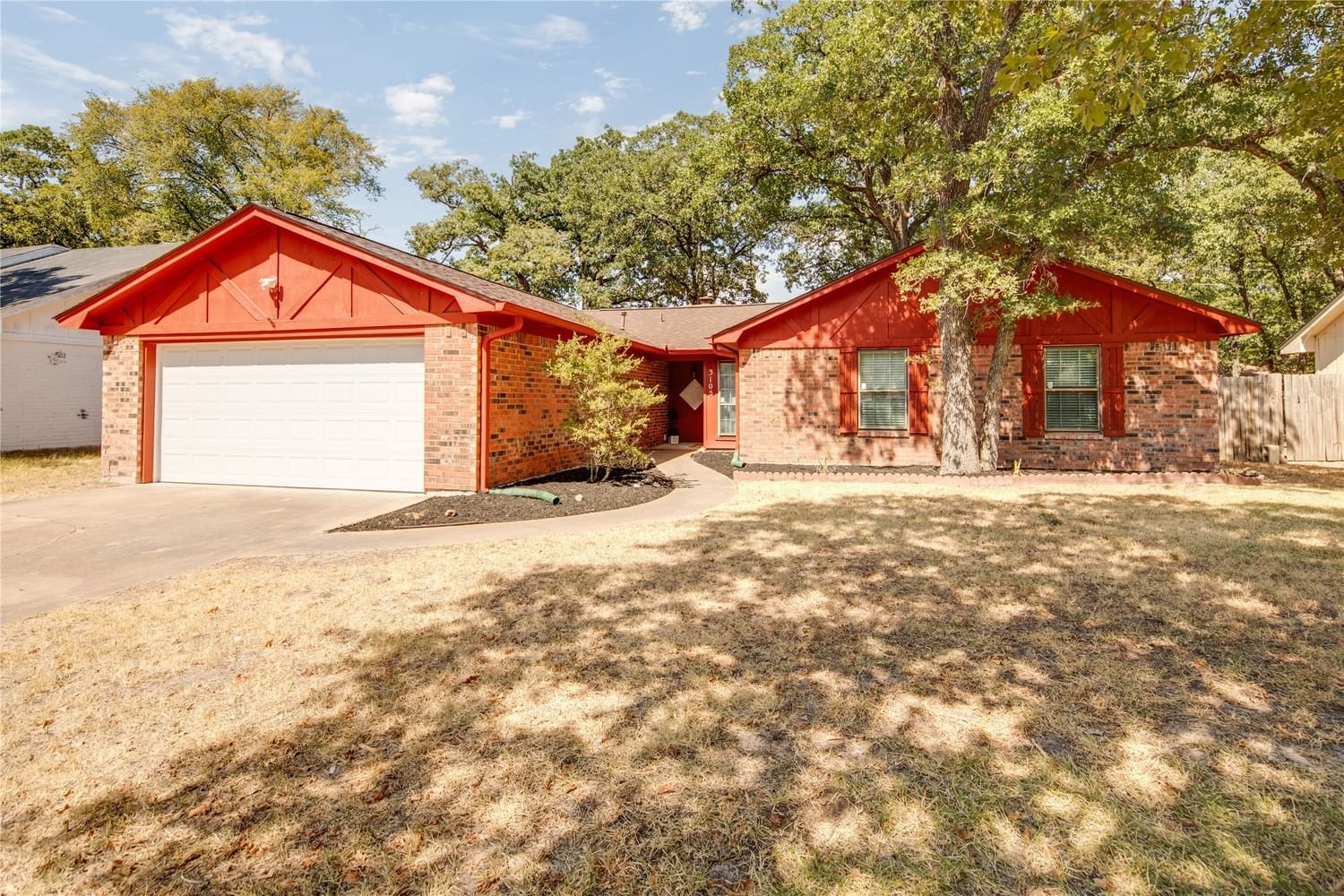 Real estate property located at 3105 Forestwood, Brazos, Bryan, TX, US