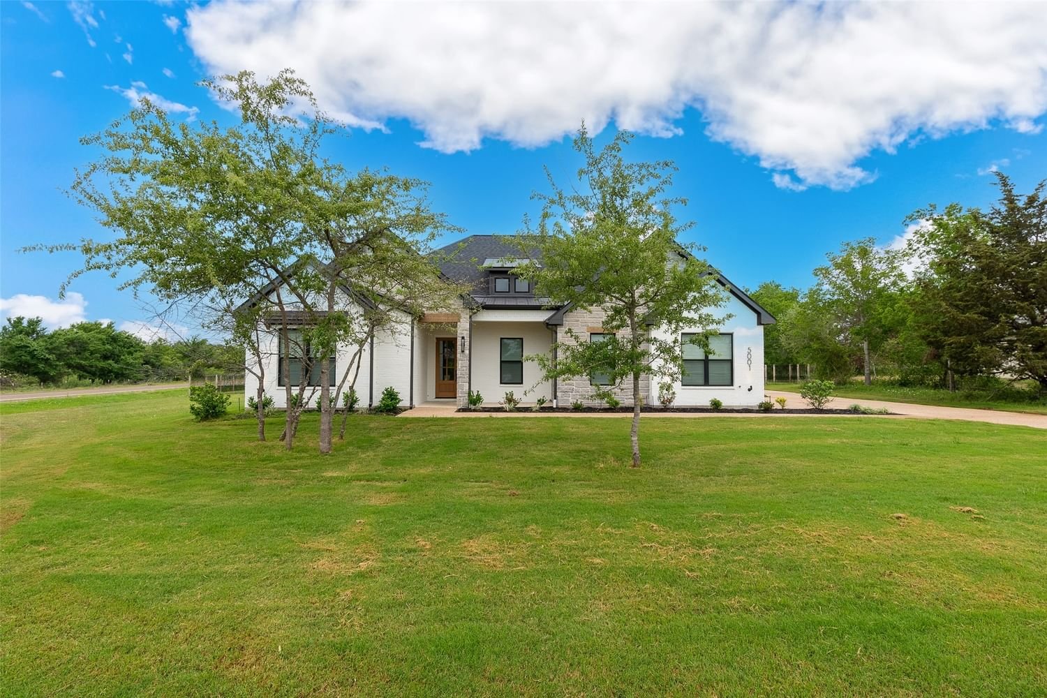 Real estate property located at 5001 Glory, Brazos, Messina Hof Estates, Bryan, TX, US