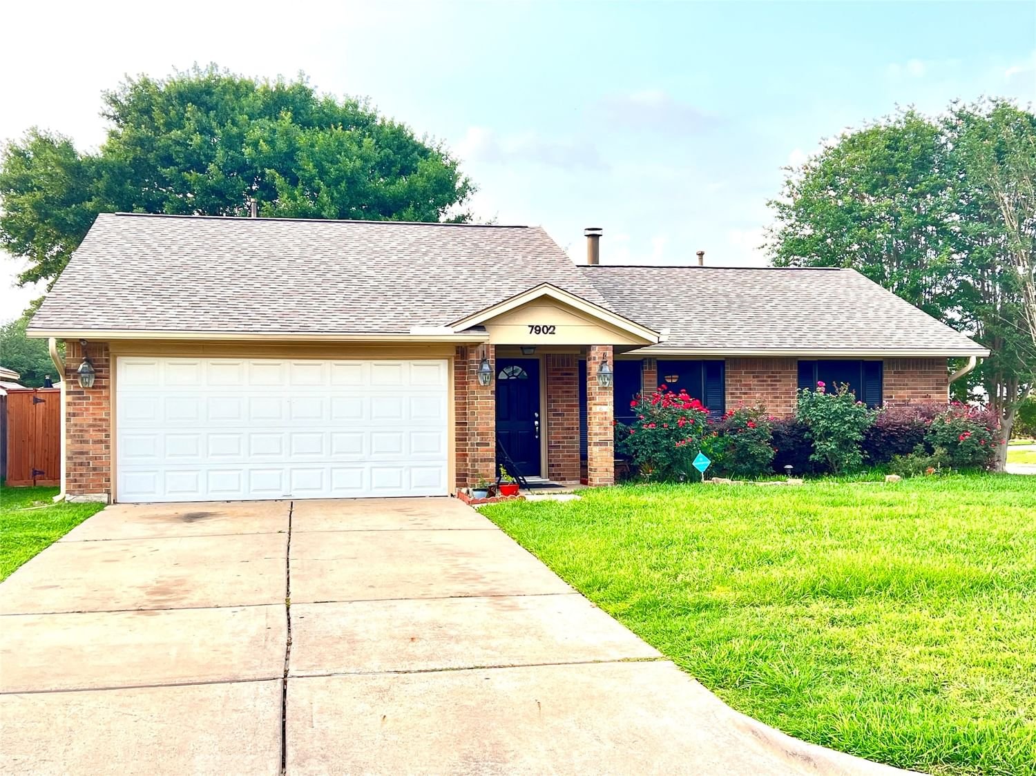 Real estate property located at 7902 Log Hollow, Harris, Woodland Oaks Sec 04, Houston, TX, US