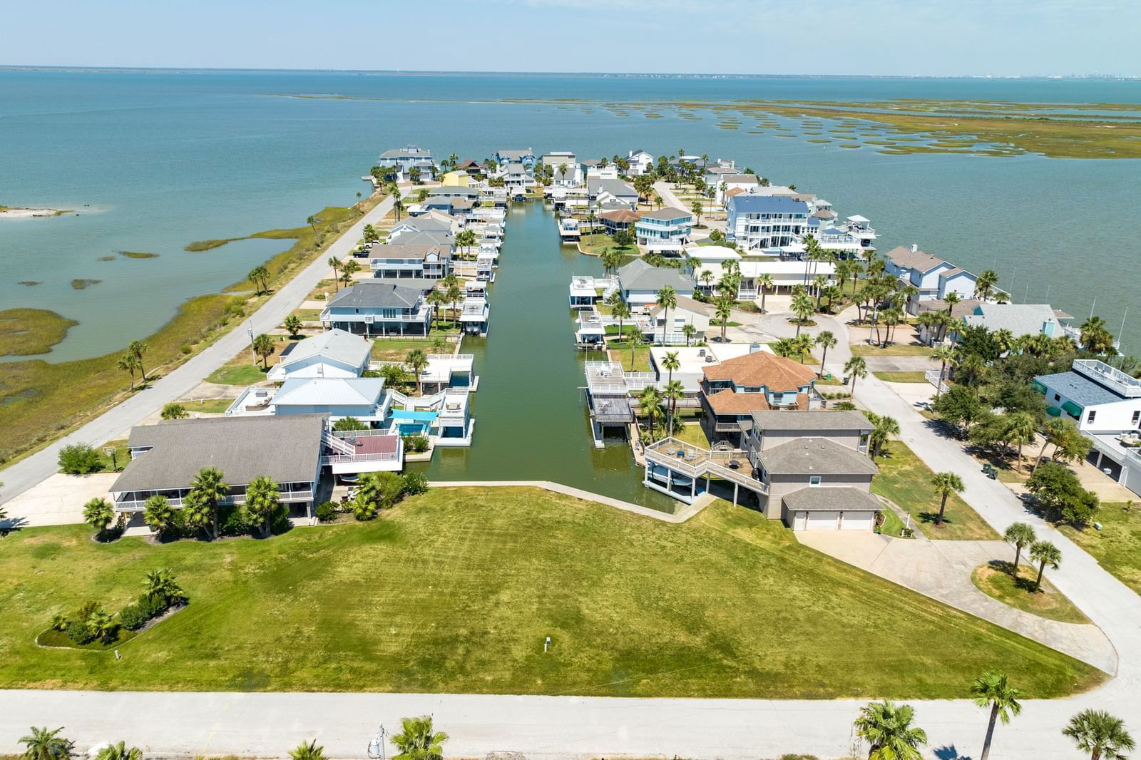 Real estate property located at 3420 Cutlass, Galveston, Pirates Cove, Galveston, TX, US