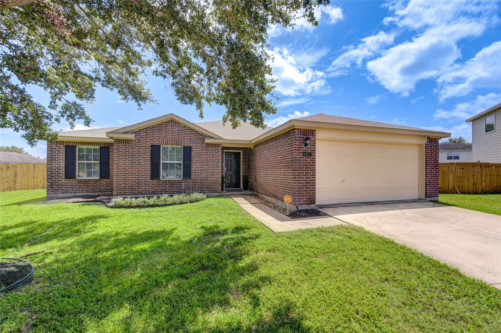 Real estate property located at 6827 Dolan Bluff, Fort Bend, SUNRISE MEADOW, Richmond, TX, US