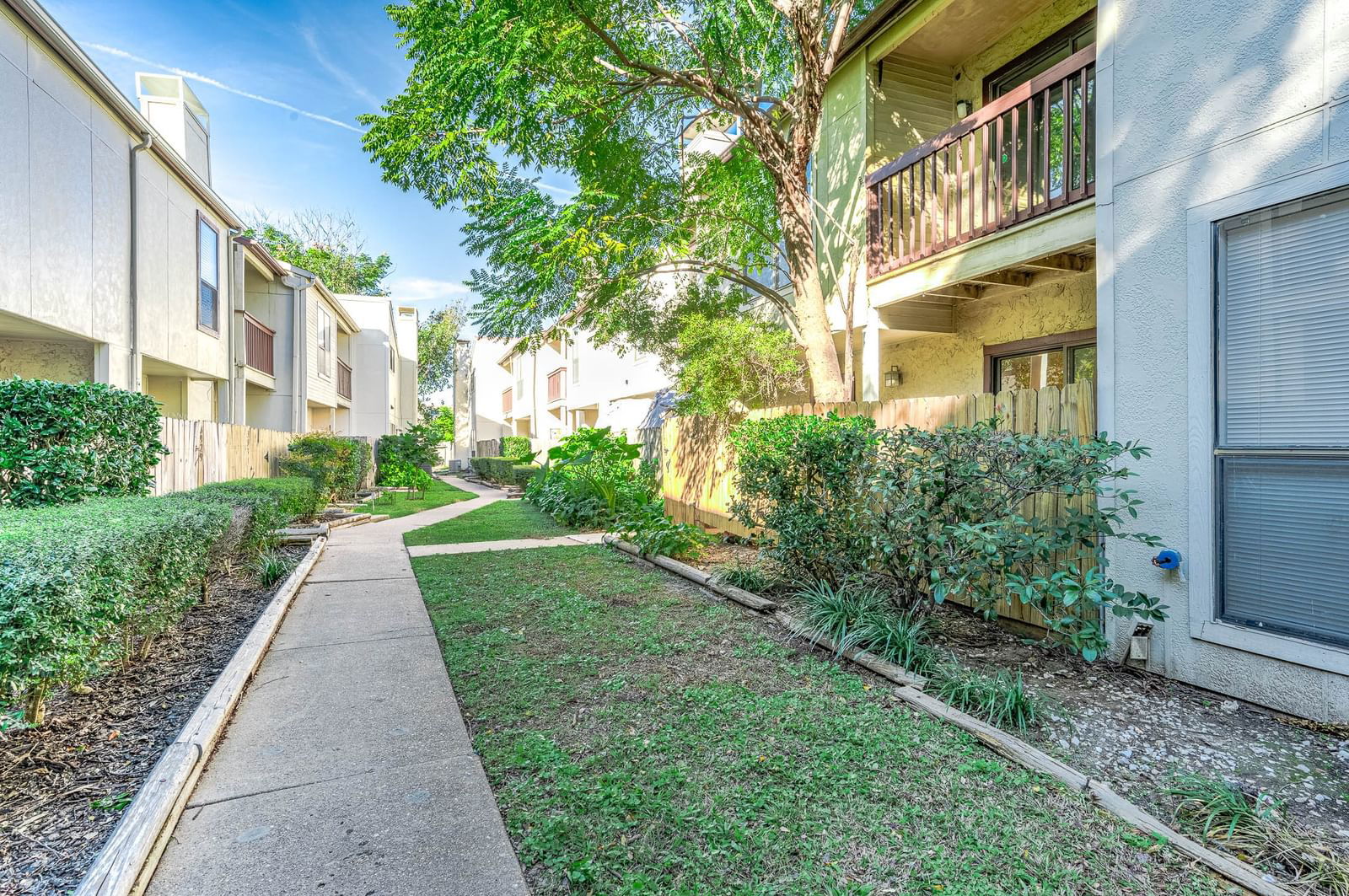 Real estate property located at 3921 tanglewilde #3921, Harris, BRANDY CREEK TH CONDO, Houston, TX, US