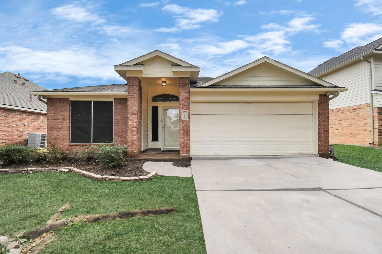 Real estate property located at 1205 Law, Fort Bend, Villages Of Town Center Sec 6, Rosenberg, TX, US