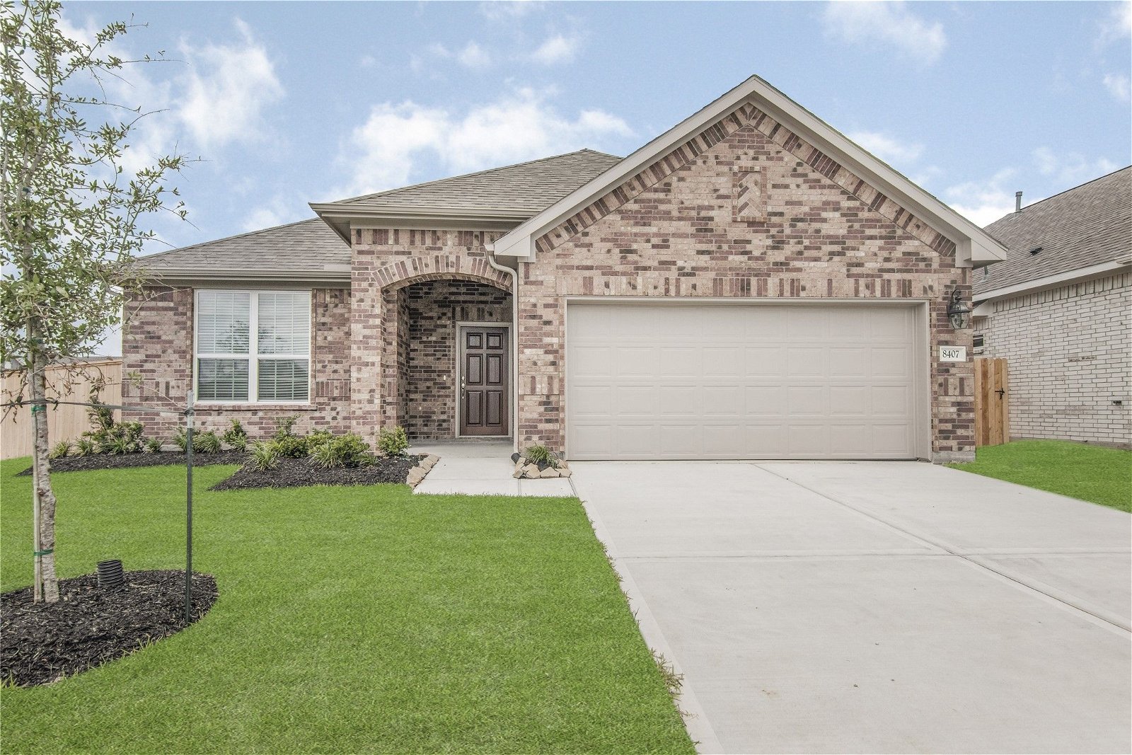 Real estate property located at 8446 Sunset Isles, Harris, Baytown, TX, US