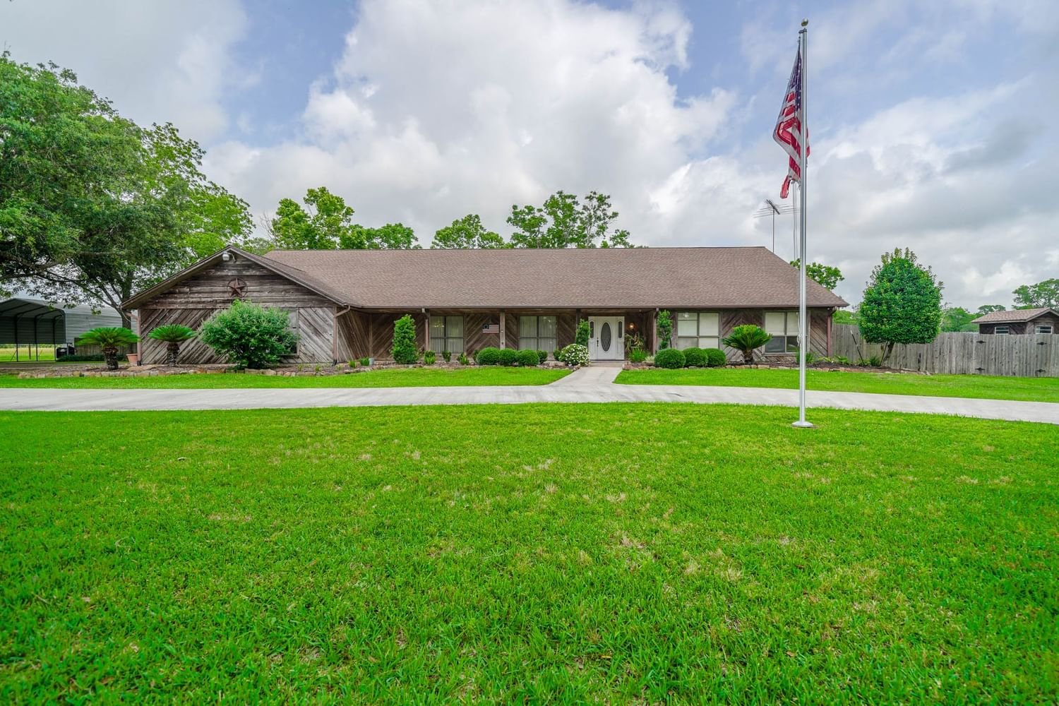 Real estate property located at 3530 County Road 580, Brazoria, Meadow Wood, West Columbia, TX, US