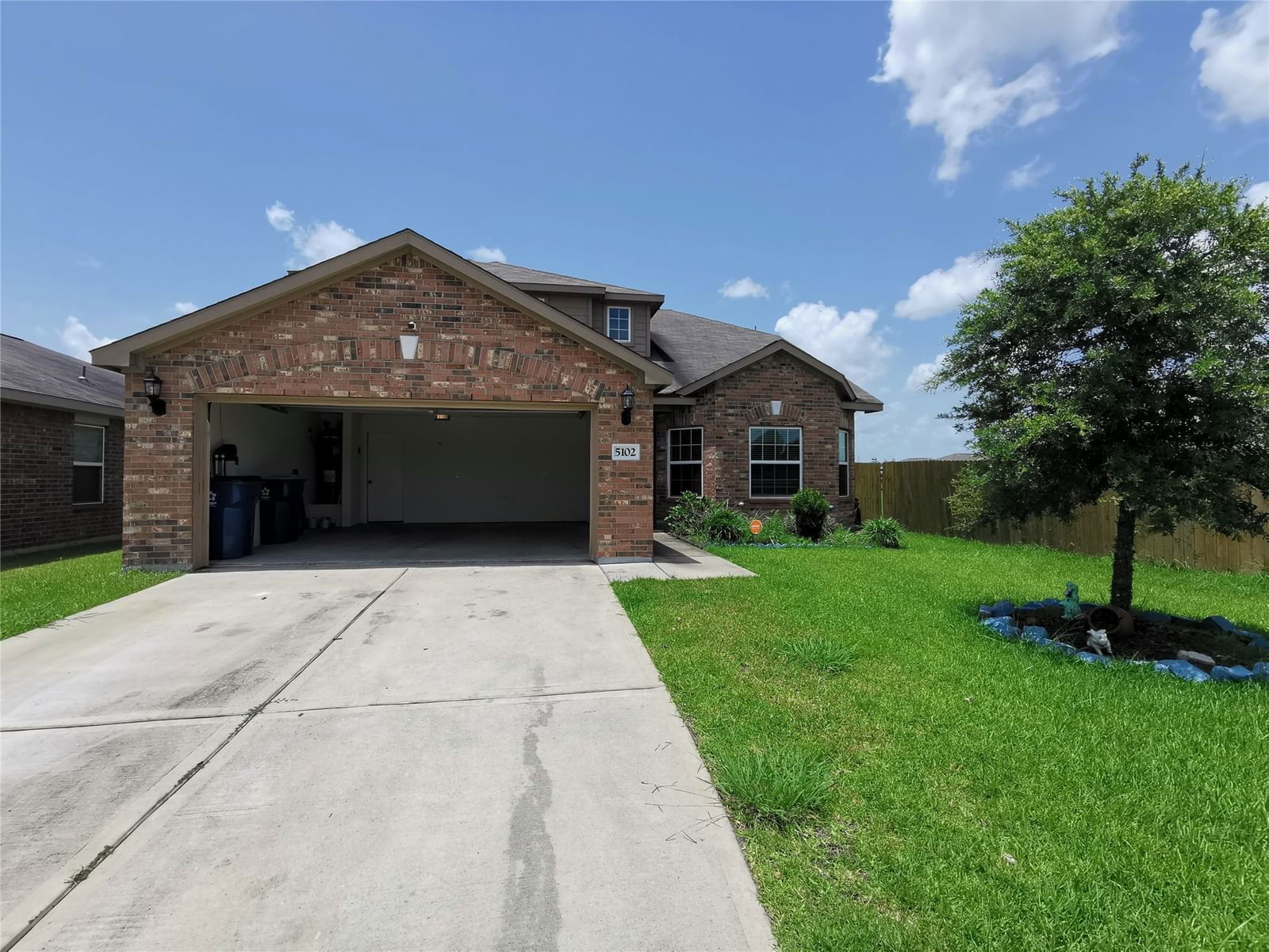 Real estate property located at 5102 Breezy Parke, Fort Bend, The Trails At Seabourne Parke Sec 3, Rosenberg, TX, US