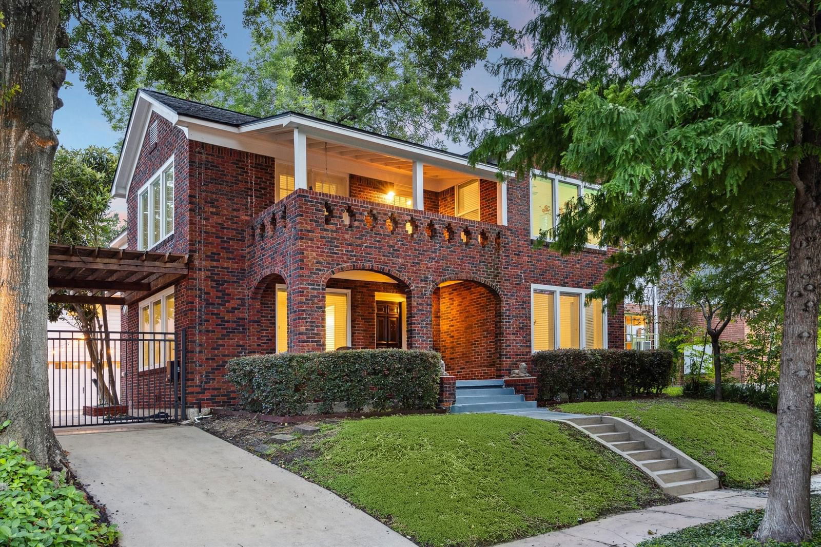 Real estate property located at 1973 Mc Kinney, Harris, Temple Terrace Montrose, Houston, TX, US