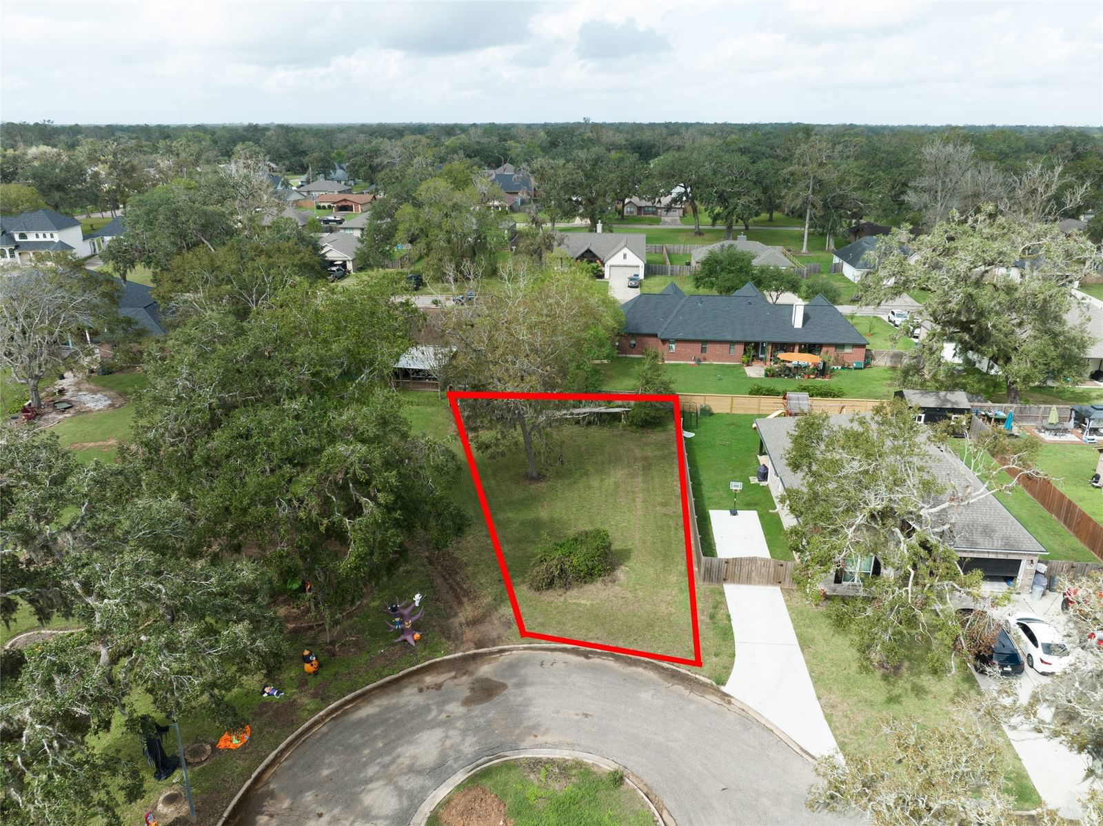 Real estate property located at 250 Montclaire, Brazoria, Columbia Lakes Sec 1-2-3-4-5, West Columbia, TX, US