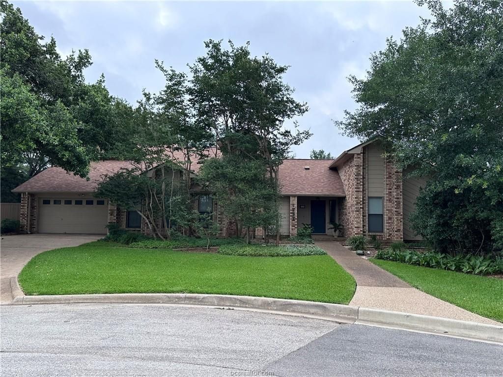 Real estate property located at 1104 Rio Bravo, Brazos, Southwood Valley PH 14C, College Station, TX, US