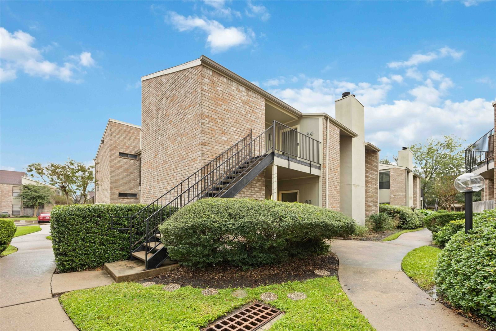 Real estate property located at 8100 Cambridge #83, Harris, Cambridge Glen Condo Ph 01 Ext, Houston, TX, US