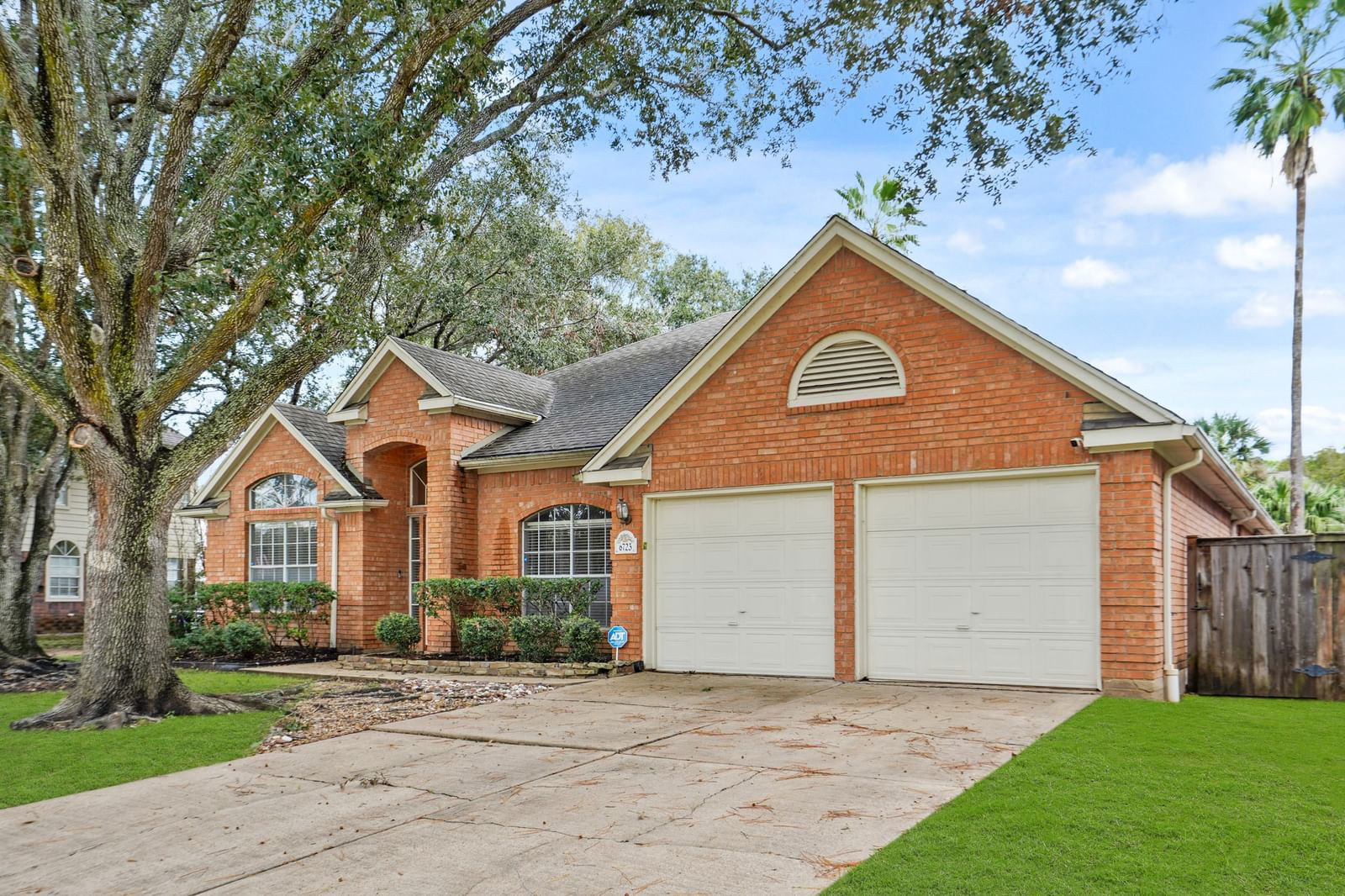 Real estate property located at 6723 Flowermound, Fort Bend, Greatwood Knoll, Sugar Land, TX, US