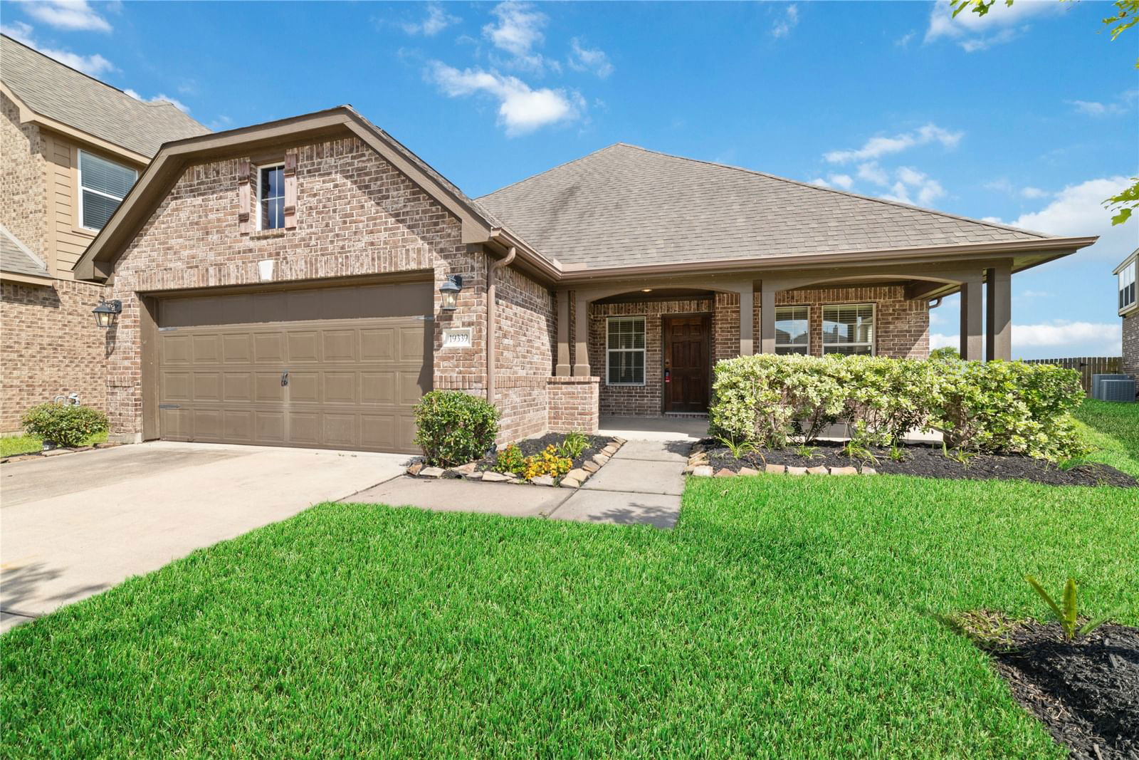 Real estate property located at 19339 Stable Meadow, Fort Bend, Waterview Estates Sec 14, Richmond, TX, US