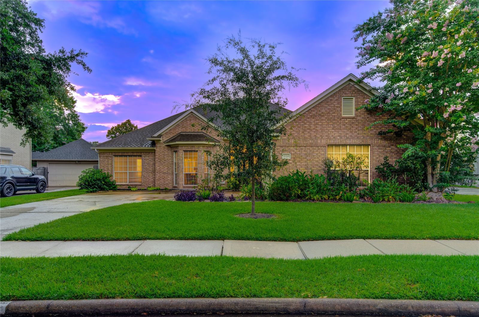 Real estate property located at 14214 Edinburgh, Harris, Meadow Briar, Houston, TX, US