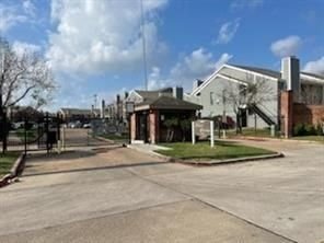 Real estate property located at 12500 Sandpiper, Harris, Pipers Crossing Condo Ph 01, Houston, TX, US