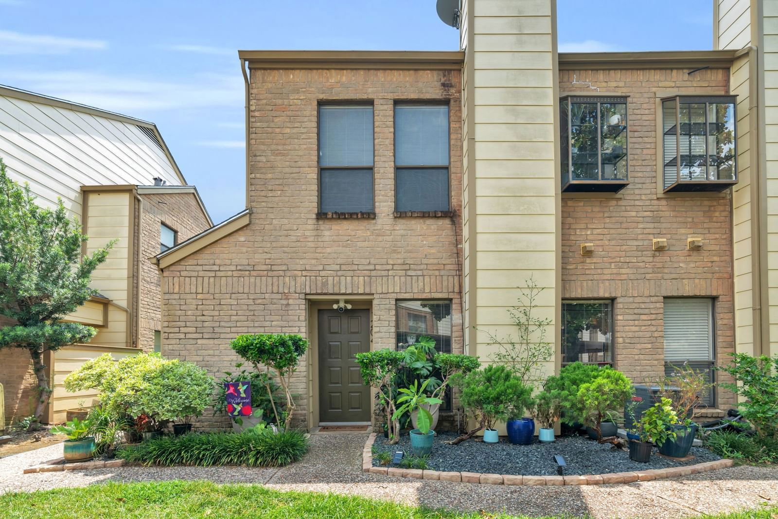 Real estate property located at 8299 Cambridge #1204, Harris, Sherbrooke Square T/H Condo 02, Houston, TX, US