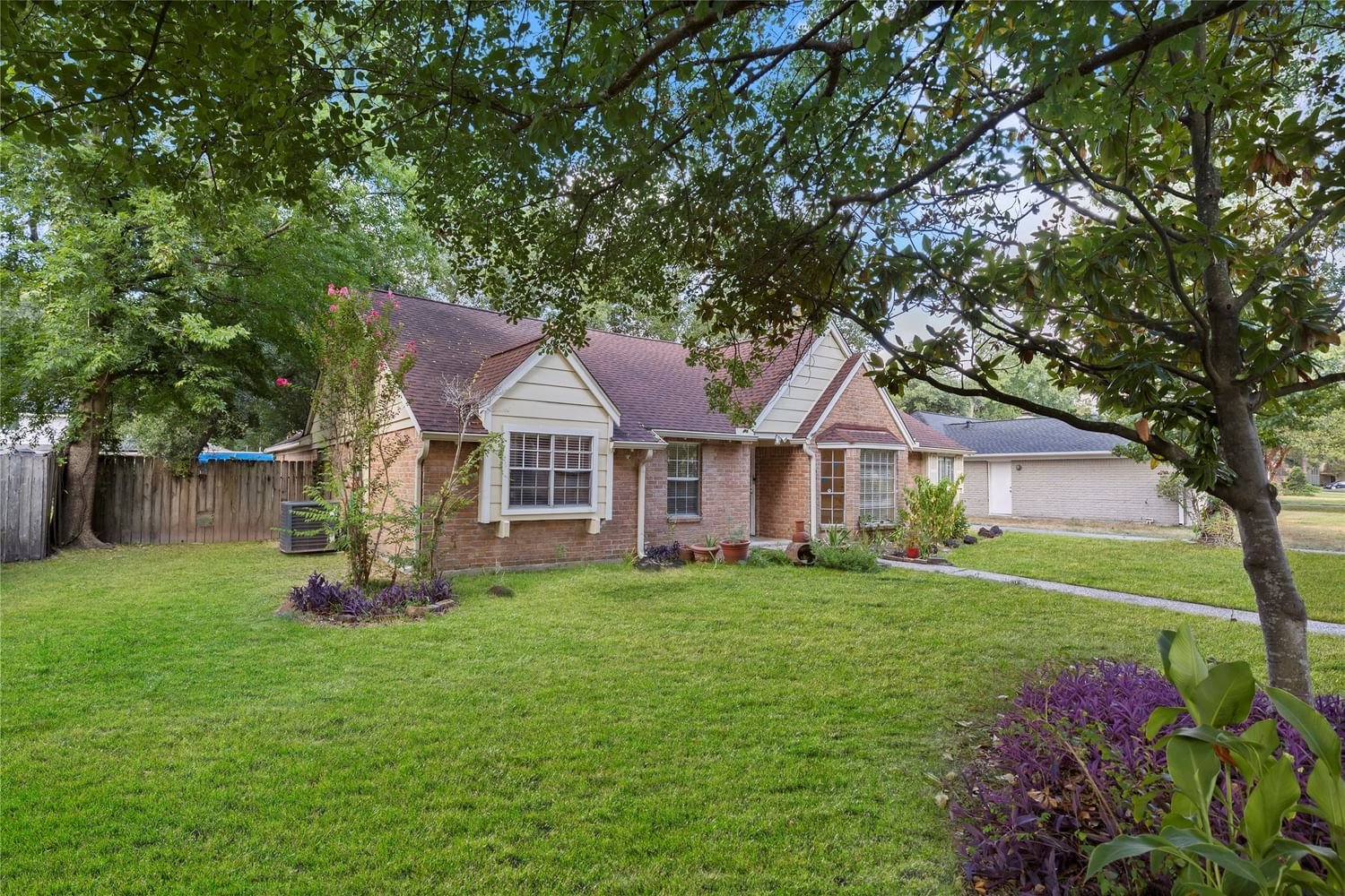 Real estate property located at 15211 Falling Creek, Harris, Houston, TX, US