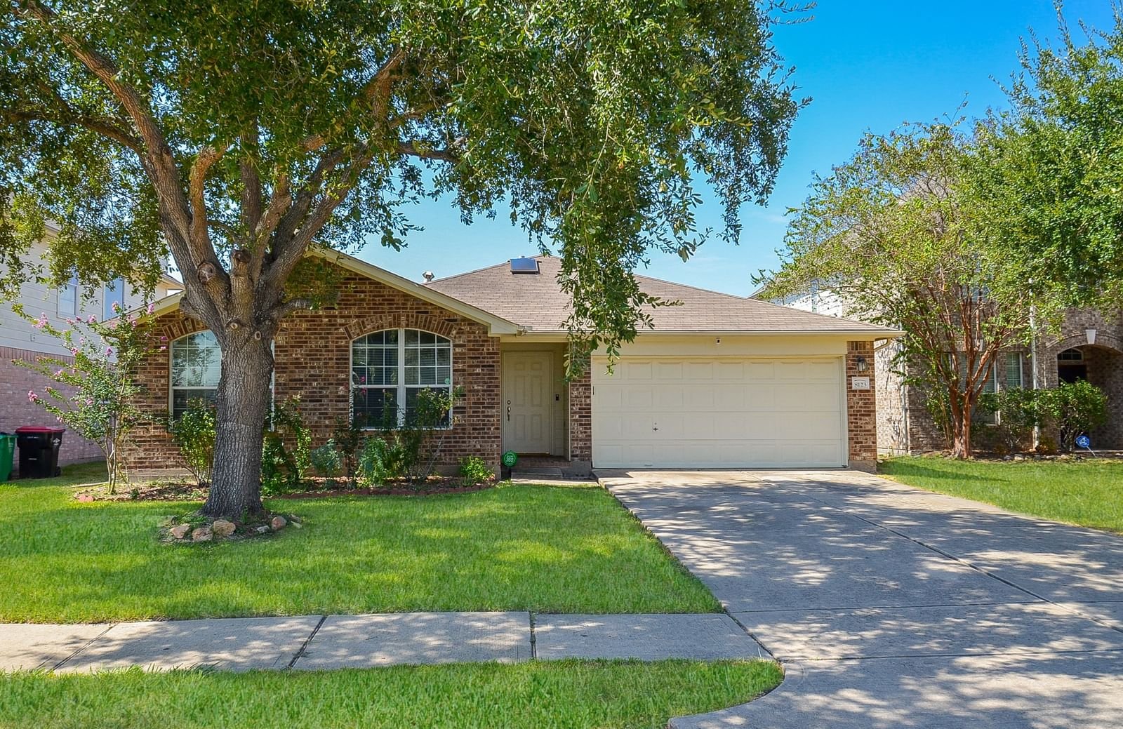 Real estate property located at 8123 Solara, Fort Bend, Houston, TX, US