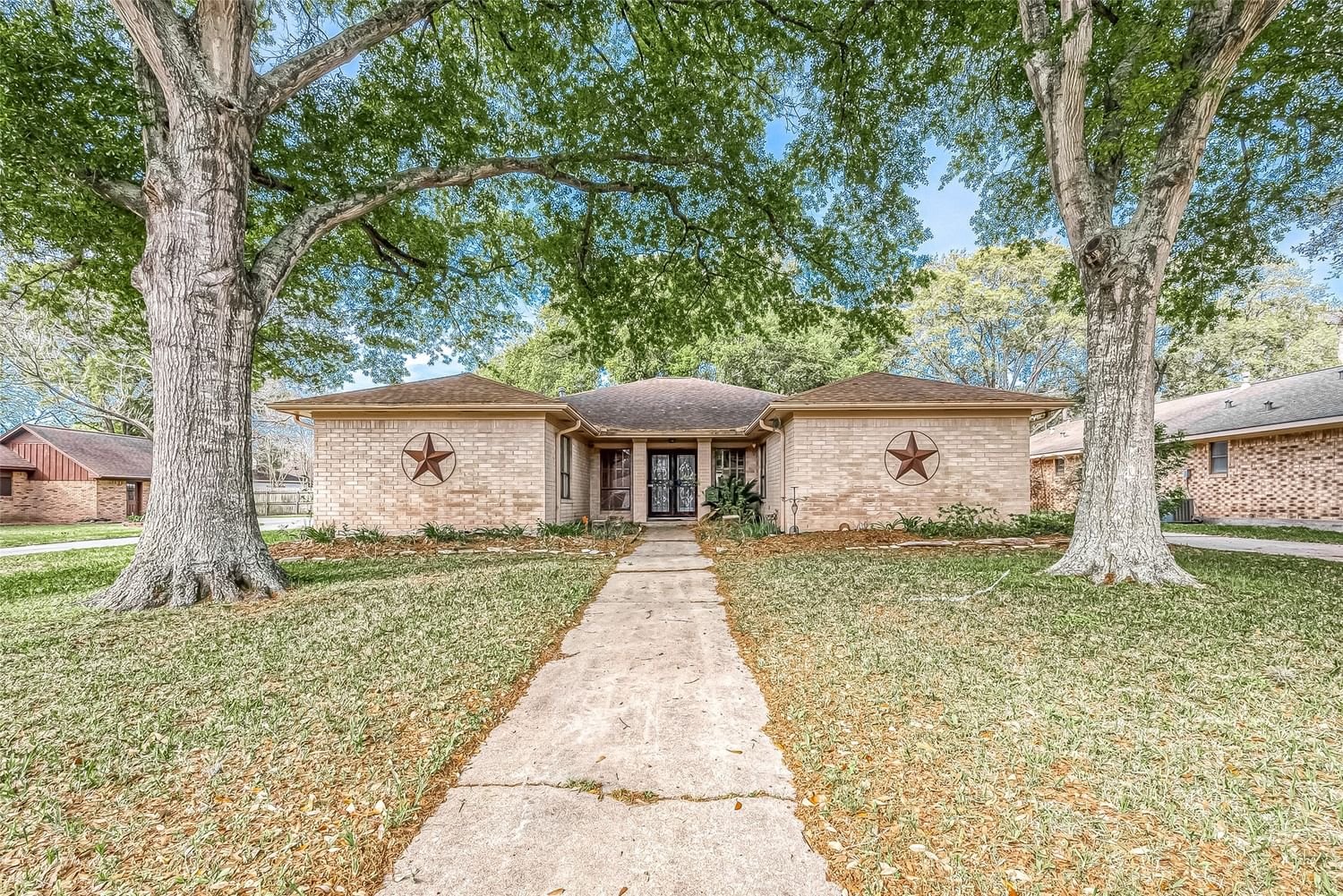 Real estate property located at 2006 Shadylane, Fort Bend, Country Club Estates Sec 2, Richmond, TX, US