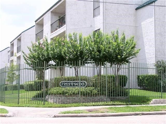 Real estate property located at 2820 Bartell #211, Harris, HEARTHWOOD 2 CONDO PH VI, Houston, TX, US
