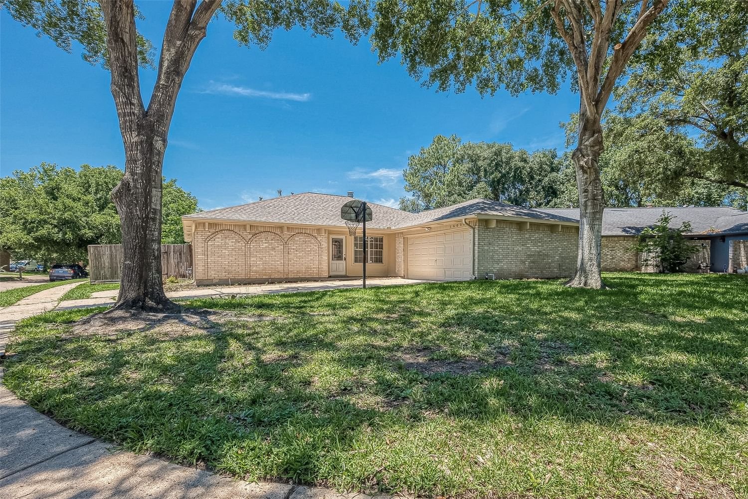Real estate property located at 16010 Soma, Fort Bend, Mission Bend San Miguel Sec 4, Houston, TX, US